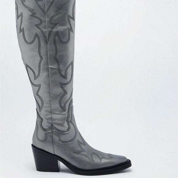 🆕👢🤠Nasty Gal Metallic Embroidered Cowboy Boots - Picture 9 of 12